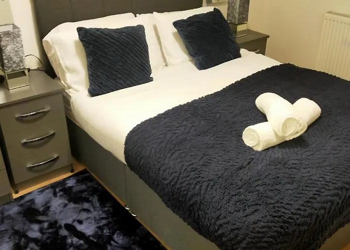 Impeccable 2-Bed House
