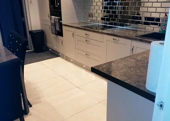 Impeccable 2-Bed House