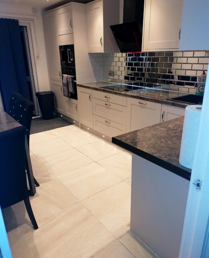 Impeccable 2-bed House * London